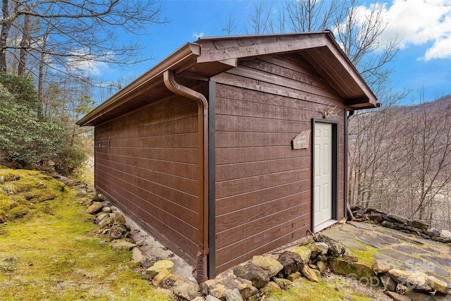 view of outbuilding