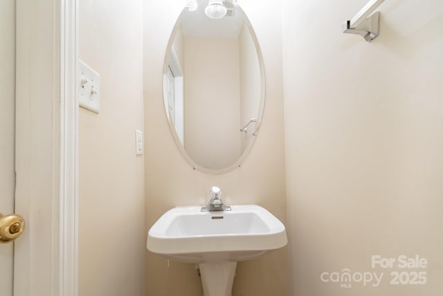 7117 Flying Scotsman Dr, Charlotte, NC 28213 - bathroom with a sink
