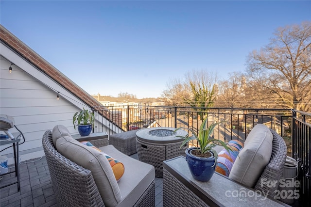 balcony featuring outdoor lounge area