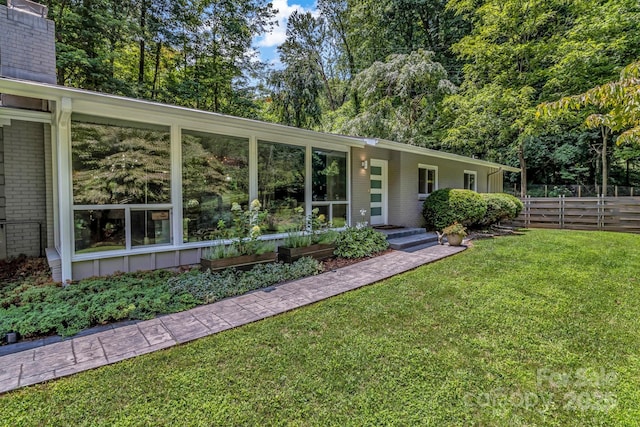 view of front of property with a front yard