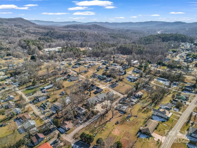 drone / aerial view featuring a mountain view