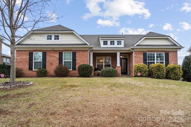 view of front of property with a front yard