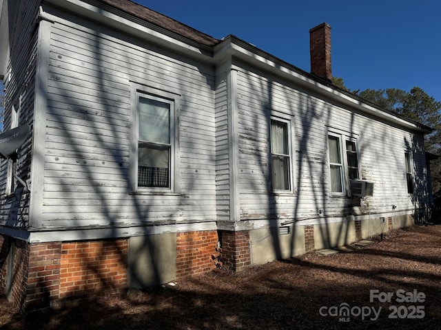 view of home's exterior