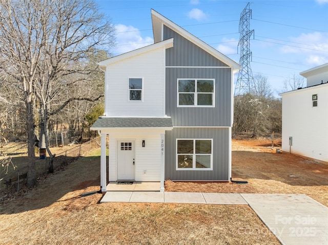 view of front of property