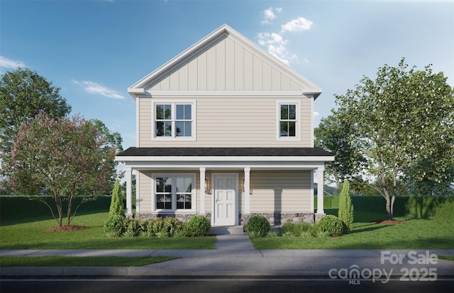 view of front facade featuring a front yard