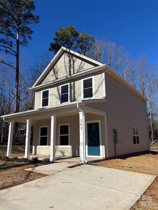 view of front facade featuring a porch