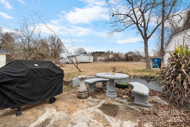 view of yard with a patio