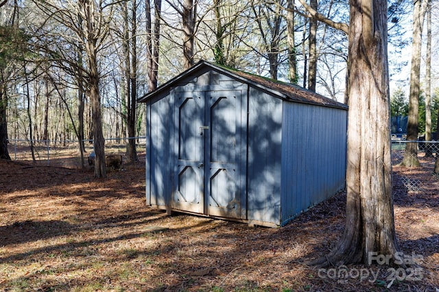 view of outbuilding