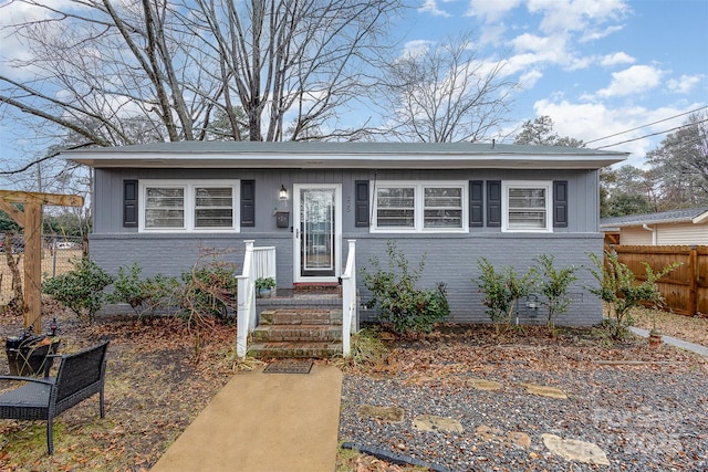 view of front of property