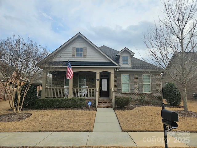 view of front of property featuring a porch