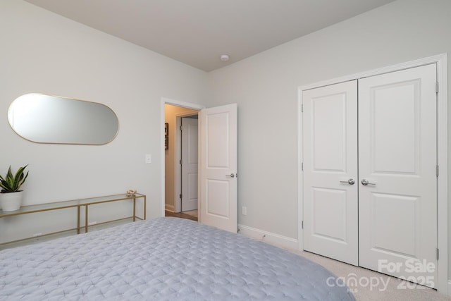 unfurnished bedroom featuring a closet