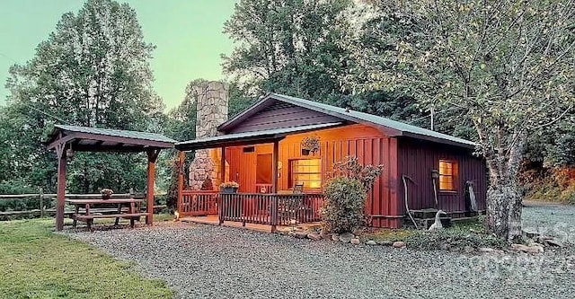 view of outbuilding