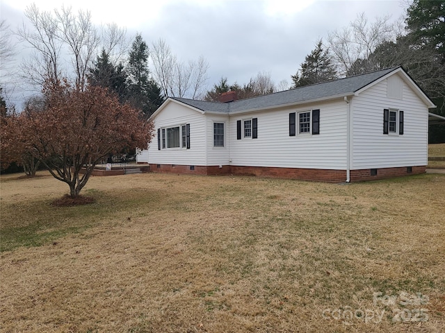 view of front of house with a front yard