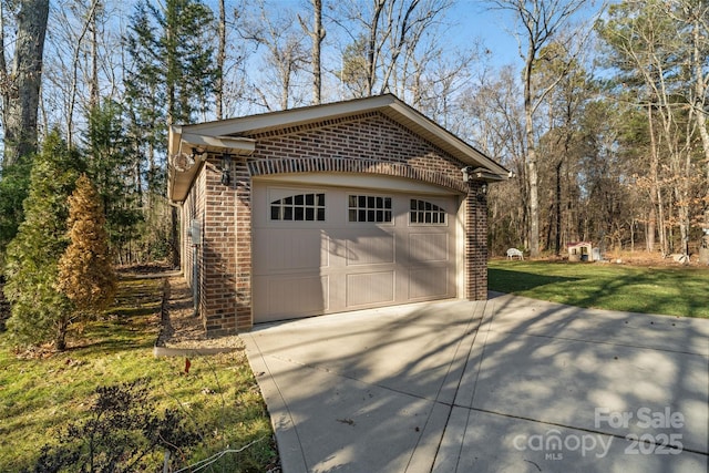 exterior space featuring a lawn