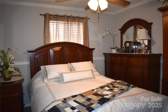 bedroom with crown molding and ceiling fan