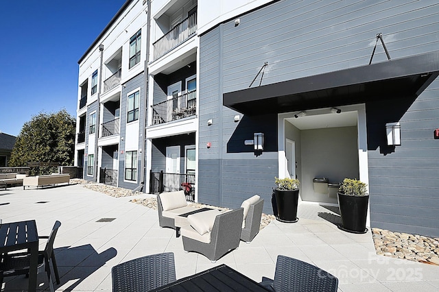 3630 N Davidson St, Charlotte, NC 28205 - view of patio