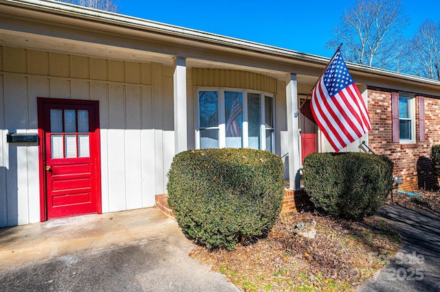 view of property entrance