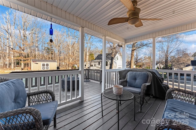 exterior space featuring ceiling fan