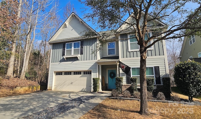 view of front of property featuring a garage