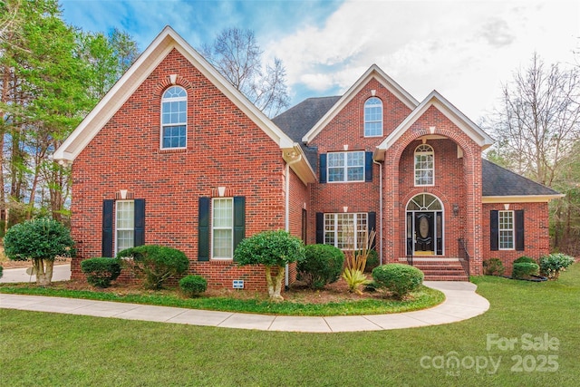 front of property featuring a front lawn