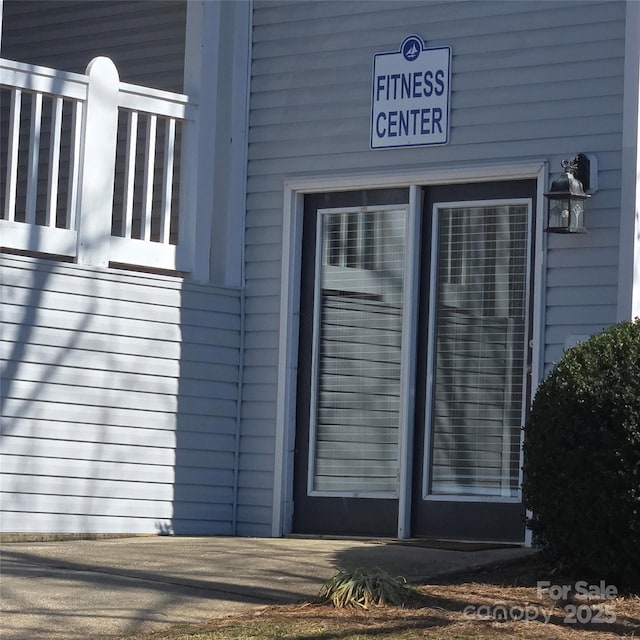 view of property entrance