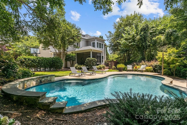 110 Lynbrook Dr, Davidson, NC 28036 - outdoor pool with a patio