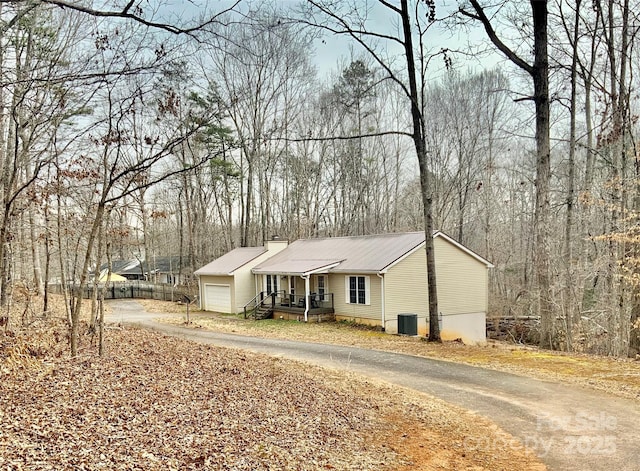 view of front of property