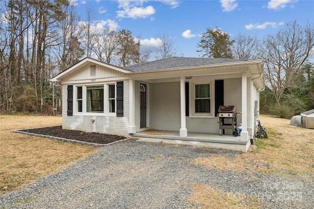 view of front of property with covered porch