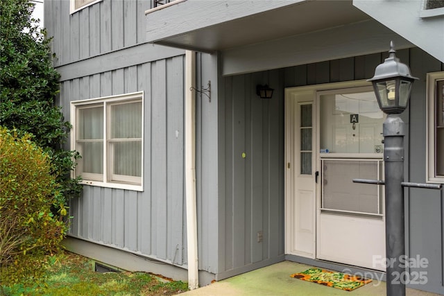 view of entrance to property