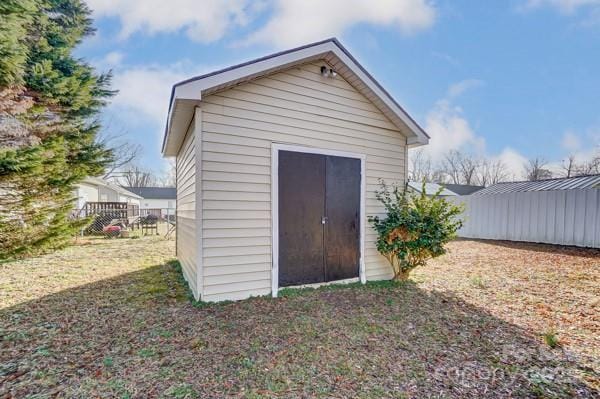 view of outbuilding