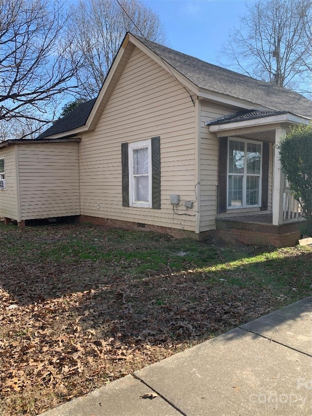 view of side of property