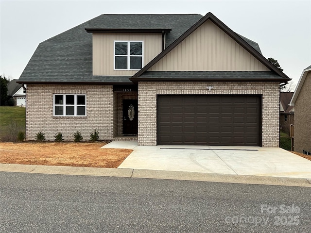 view of front of house featuring a garage