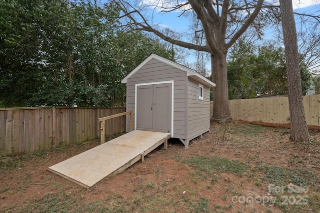 view of outbuilding