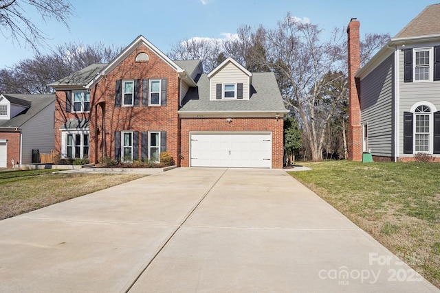 view of front of house with a front lawn