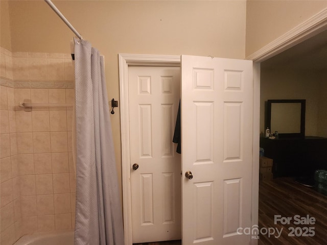 979 W Chapel Rd, Asheville, NC 28803 - bathroom with shower / tub combo