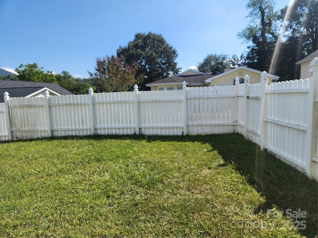 979 W Chapel Rd, Asheville, NC 28803 - view of yard
