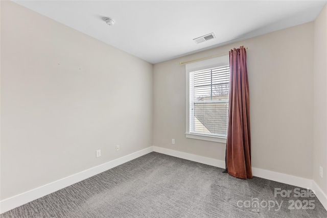 view of carpeted spare room