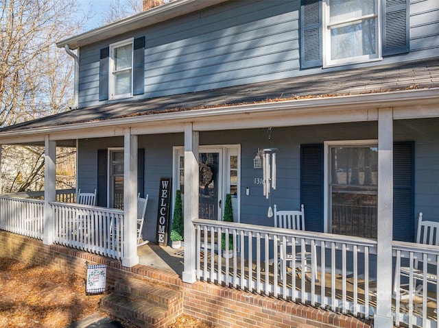 view of front of home featuring a porch