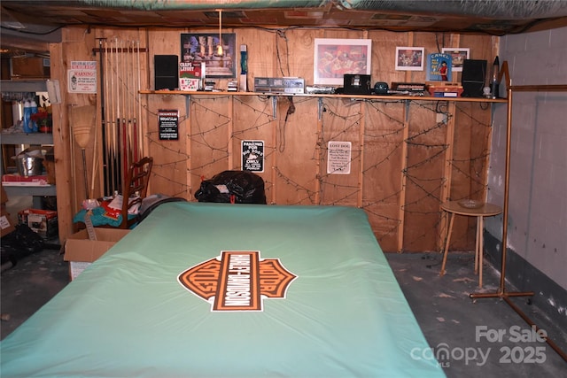 interior space featuring concrete flooring