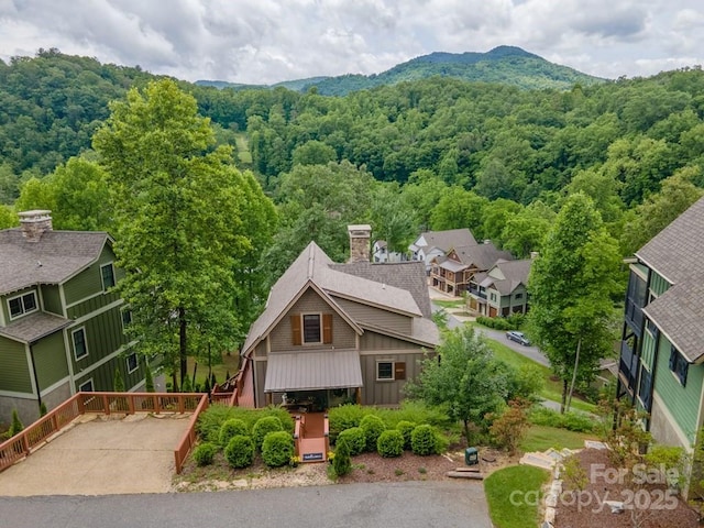 bird's eye view featuring a mountain view