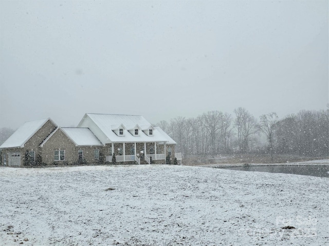 view of front of property featuring covered porch