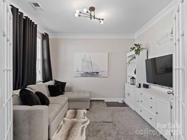 living room with an inviting chandelier, crown molding, and hardwood / wood-style flooring