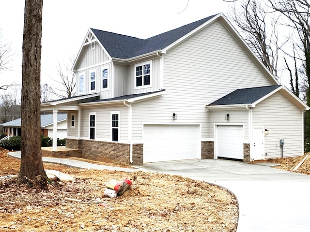 view of front of house featuring a garage