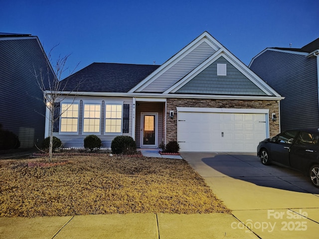 view of front facade with a garage