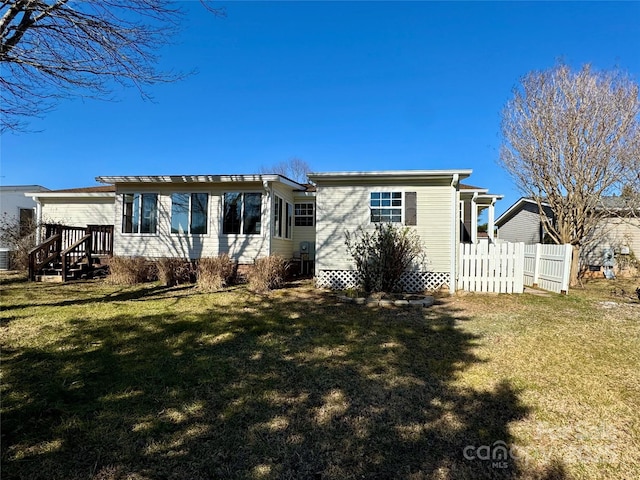 436 Riverwind Dr, Hendersonville, NC 28739 - view of front facade featuring a front lawn