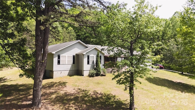 25 Upland Rd, Brevard, NC 28712 - manufactured / mobile home with a front yard