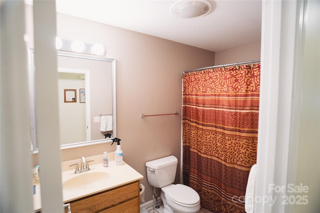 25 Upland Rd, Brevard, NC 28712 - full bath featuring vanity, toilet, and a shower with curtain
