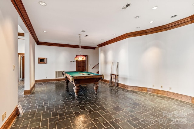 recreation room with recessed lighting, visible vents, and baseboards