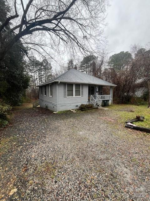 view of front of home featuring a porch