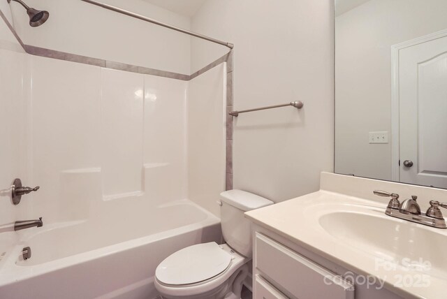2864 Park Ridge Blvd, Rock Hill, SC 29732 - full bath with toilet, vanity, and shower / tub combination